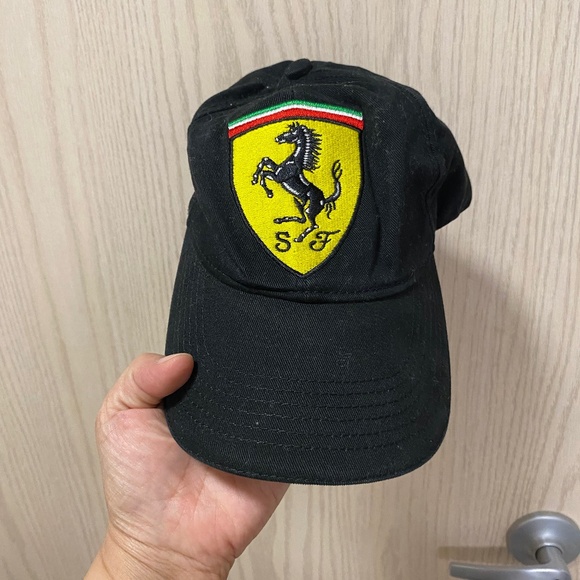 ****SOLD******Ferrari Scuderia Formula 1 Baseball  Cap - Picture 1 of 3